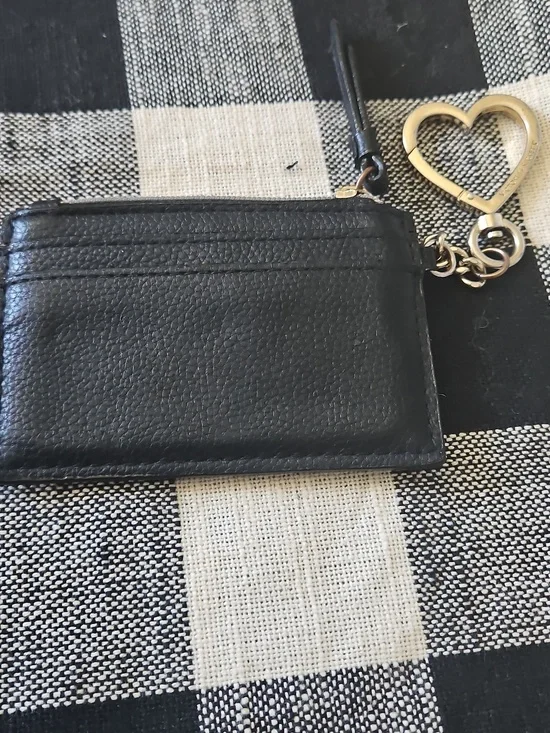 Victoria's Secret Black Card Holder with Silver Heart Keychain - Picture 4 of 8